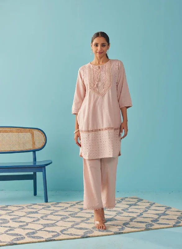 Solid Peach Textured Kurta Set with Schiffli & Lace Work